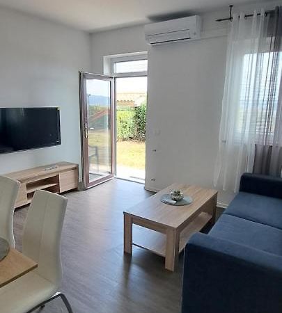 Apartma Rian โคเปร์ ภายนอก รูปภาพ