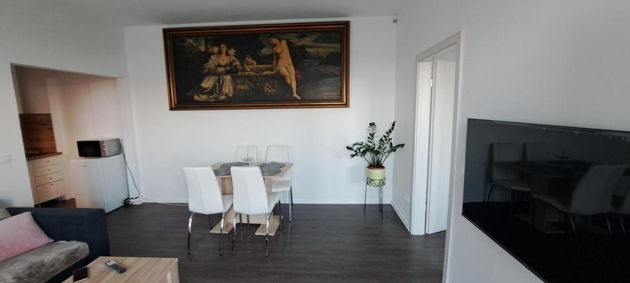 Apartma Rian โคเปร์ ภายนอก รูปภาพ
